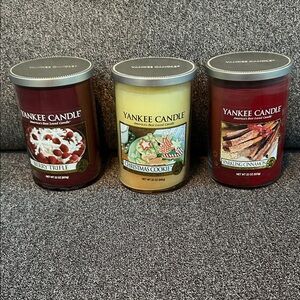 Yankee Candle Trio - Berry Trifle, Christmas Cookies, Sparkling Cinnamon